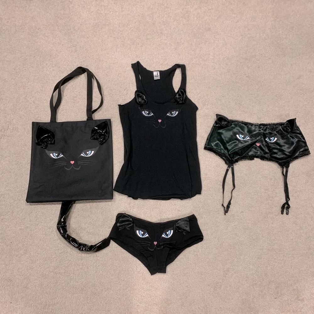 Mantrap 1969 Kitty lingerie bundle! Tank, boy short panties, garter belt, & bag